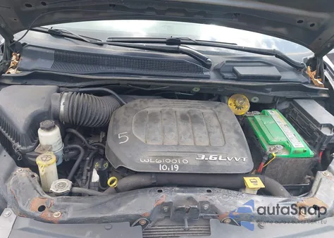 2016 Chrysler Town & Country Touring из США, поврежденный, VIN 2C4RC1BG5GR296275